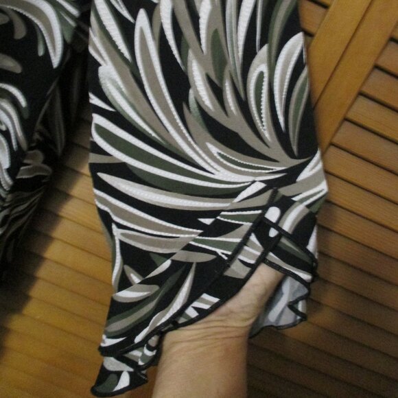 Sami & Jo top wash & wear stretchy black tans olive green cute 3/4 sleeve sz XL - Picture 6 of 9